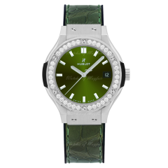 581.NX.8970.LR.1104 Hublot Classic Fusion Green Titanium Diamonds